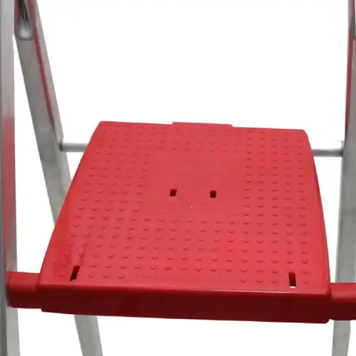 Escada de Alumínio 7 Degraus 120 kg Uso Doméstico